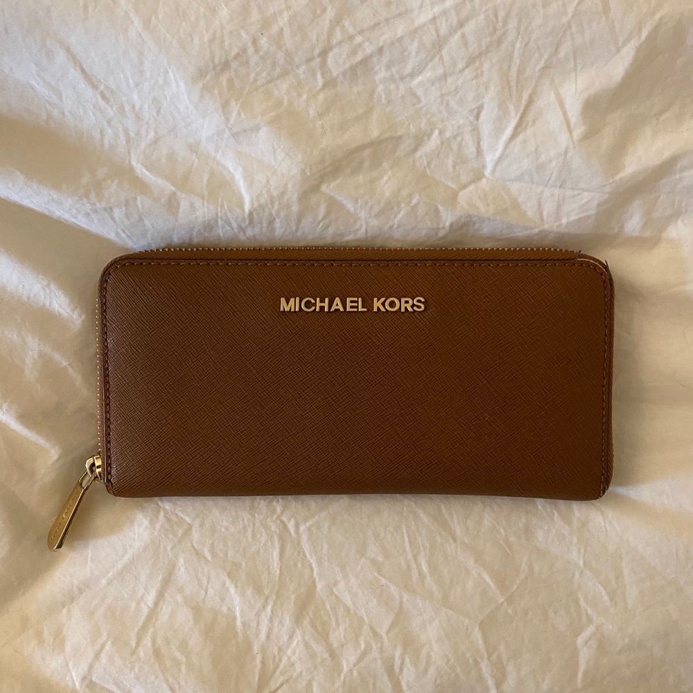 Michael Kors Wallet in Luggage